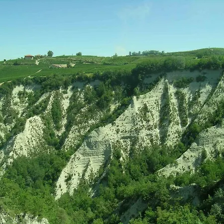 Agriturismo Il Ciliegio Alojamento de Turismo Rural Treiso